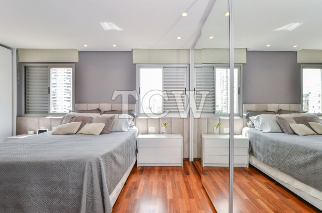 Imagem Apartamento com 4 Quartos à Venda, 131 m² em Aclimação - São Paulo Imagem Apartamento com 4 Quartos à Venda, 131 m² em Aclimação - São Paulo