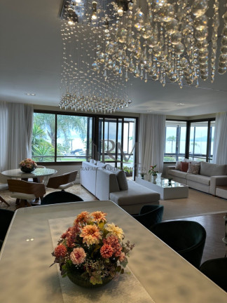 Apartamento com 3 Quartos à Venda, 446 m² em Centro - Florianópolis