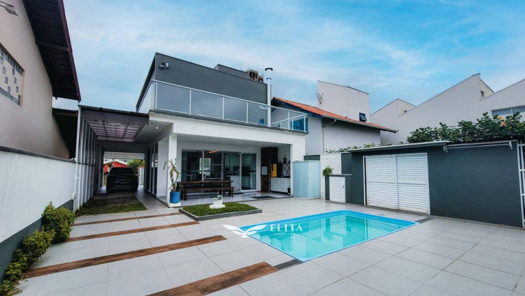 Imagem Sobrado com 4 Quartos à Venda, 246 m² em Tabuleiro - Barra Velha