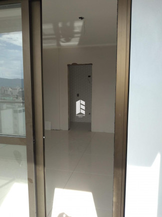 Imagem Cobertura com 4 Quartos à Venda, 210 m² em Nossa Senhora Medianeira - Santa Maria