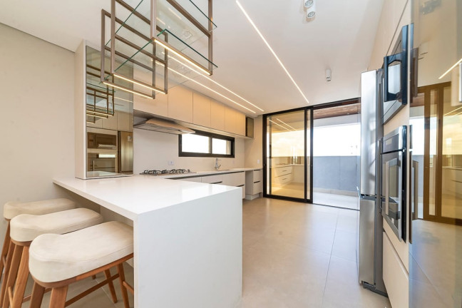 Imagem Imóvel com 3 Quartos à Venda, 426 m² em água Verde - Curitiba Imagem Imóvel com 3 Quartos à Venda, 426 m² em água Verde - Curitiba
