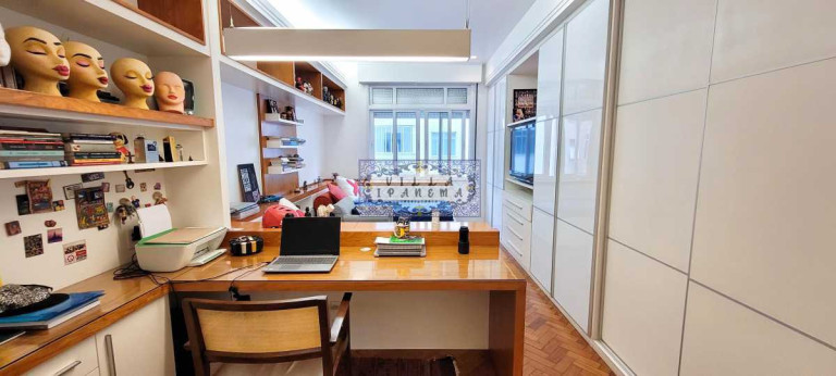 Imagem Apartamento com 4 Quartos à Venda ou Locação, 241 m² em Copacabana - Rio De Janeiro Imagem Apartamento com 4 Quartos à Venda ou Locação, 241 m² em Copacabana - Rio De Janeiro