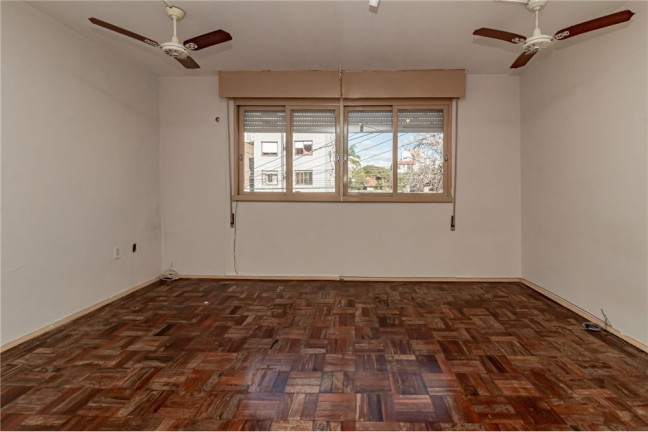 Imagem Imóvel com 1 Quarto à Venda, em Passo Da Areia - Porto Alegre Imagem Imóvel com 1 Quarto à Venda, em Passo Da Areia - Porto Alegre