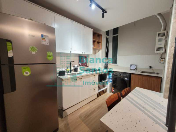 Imagem Apartamento com 2 Quartos à Venda, 50 m² em Copacabana - Rio De Janeiro
