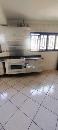 Imagem Sobrado com 5 Quartos à Venda, 338 m² em Jardim Itu - Porto Alegre
