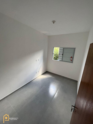Imagem Casa com 2 Quartos à Venda,  em Residencial Estoril - Taubaté
