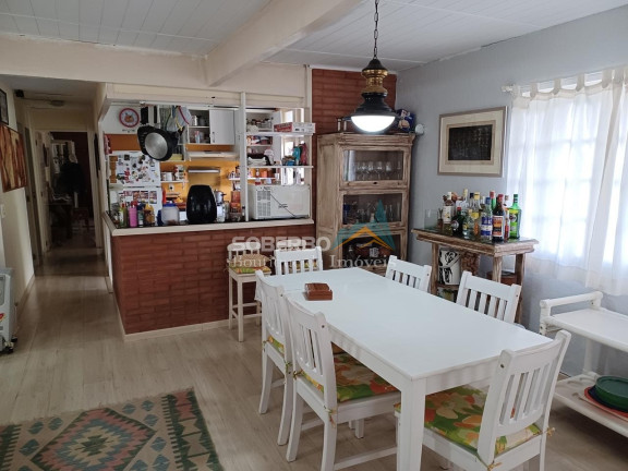 Imagem Casa com 4 Quartos à Venda, 11.733 m² em Albuquerque - Teresópolis Imagem Casa com 4 Quartos à Venda, 11.733 m² em Albuquerque - Teresópolis