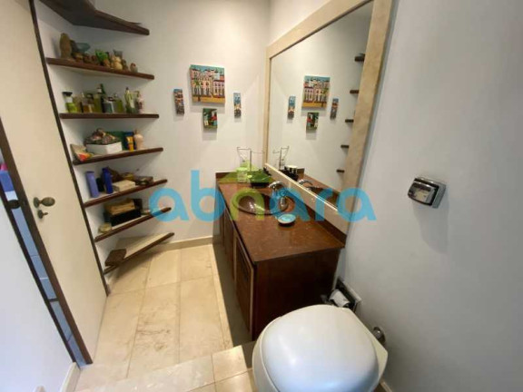 Imagem Cobertura com 2 Quartos à Venda, 200 m² em Copacabana - Rio De Janeiro