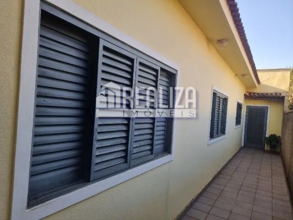 Imagem Casa com 3 Quartos à Venda, 240 m² em Fabrício - Uberaba Imagem Casa com 3 Quartos à Venda, 240 m² em Fabrício - Uberaba