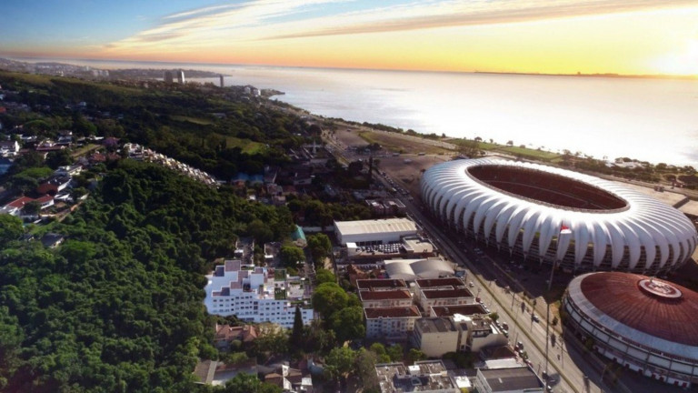 Imagem Imóvel com 3 Quartos à Venda, 215 m² em Menino Deus - Porto Alegre Imagem Imóvel com 3 Quartos à Venda, 215 m² em Menino Deus - Porto Alegre