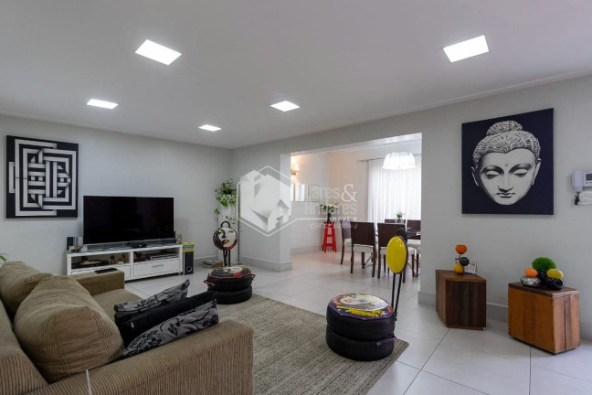 Casa com 3 Quartos à Venda, 220 m² em Vila Monumento - São Paulo