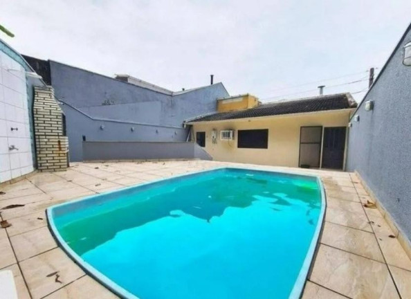Imagem Casa com 4 Quartos à Venda, 480.000 m² em Centro - Guaratuba Imagem Casa com 4 Quartos à Venda, 480.000 m² em Centro - Guaratuba