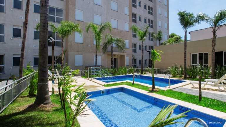 Imagem Imóvel com 2 Quartos à Venda, 56 m² em Cavalhada - Porto Alegre