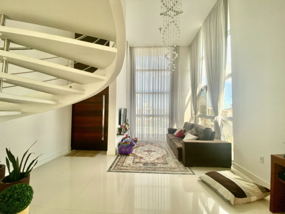 Imagem Casa com 3 Quartos à Venda, 341 m² em Pedra Branca - Palhoça Imagem Casa com 3 Quartos à Venda, 341 m² em Pedra Branca - Palhoça