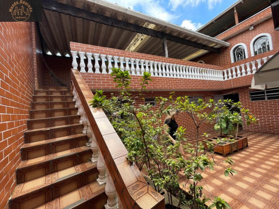 Imagem Casa com 3 Quartos à Venda, 257 m² em Vila Scarpelli - Santo André Imagem Casa com 3 Quartos à Venda, 257 m² em Vila Scarpelli - Santo André