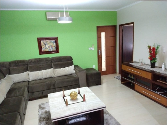 Imagem Casa com 3 Quartos à Venda, 260 m² em Bauru