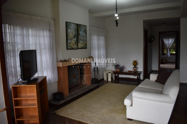 Imagem Casa com 4 Quartos à Venda, 248 m² em Região Do Alto Do Capivari - Campos Do Jordão Imagem Casa com 4 Quartos à Venda, 248 m² em Região Do Alto Do Capivari - Campos Do Jordão