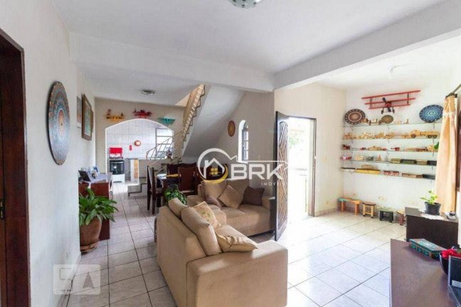 Sobrado com 5 Quartos à Venda, 200 m² em Vila Ré - São Paulo