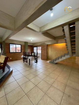 Imagem Imóvel com 4 Quartos à Venda, 238 m² em Tupi - Praia Grande Imagem Imóvel com 4 Quartos à Venda, 238 m² em Tupi - Praia Grande