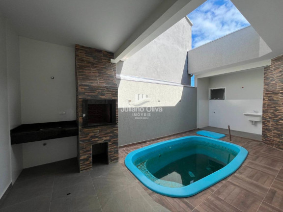 Casa com 3 Quartos à Venda, 102 m² em Barra Do Sai - Itapoá