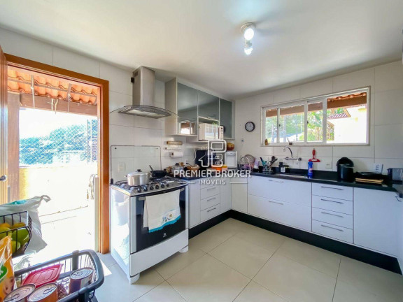 Imagem Casa com 4 Quartos à Venda, 122 m² em Araras - Teresópolis