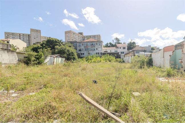 Imagem Terreno à Venda, 1.317 m² em Santo Antônio - Porto Alegre Imagem Terreno à Venda, 1.317 m² em Santo Antônio - Porto Alegre