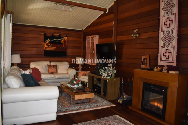 Imagem Casa com 4 Quartos à Venda, 245 m² em Região Do Alto Da Boa Vista - Campos Do Jordão Imagem Casa com 4 Quartos à Venda, 245 m² em Região Do Alto Da Boa Vista - Campos Do Jordão