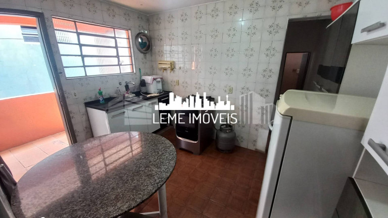 Imagem Sobrado com 5 Quartos à Venda, 125 m² em Jardim Iguatemi - São Paulo Imagem Sobrado com 5 Quartos à Venda, 125 m² em Jardim Iguatemi - São Paulo