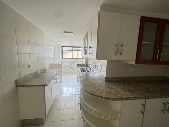 Imagem Apartamento com 3 Quartos à Venda, 170 m² em Cavaleiros - Macaé