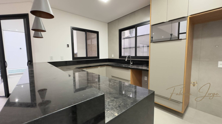 Imagem Casa com 3 Quartos à Venda, 327 m² em Roncáglia - Valinhos Imagem Casa com 3 Quartos à Venda, 327 m² em Roncáglia - Valinhos