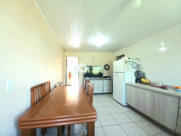 Imagem Casa com 2 Quartos à Venda, 100 m²