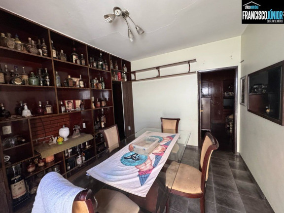 Imagem Casa com 3 Quartos à Venda, 241 m² em Setor Aeroporto - Goiânia