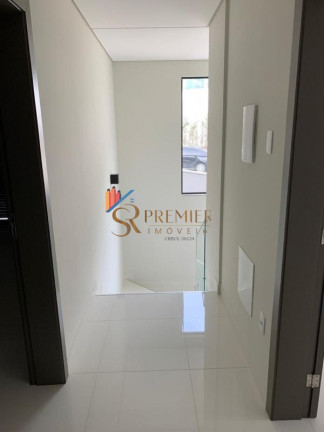 Imagem Casa com 3 Quartos à Venda, 270 m² em Itacorubi - Florianópolis Imagem Casa com 3 Quartos à Venda, 270 m² em Itacorubi - Florianópolis
