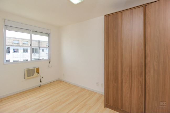 Imagem Imóvel com 2 Quartos à Venda, 46 m² em Ipanema - Porto Alegre