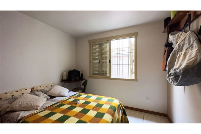 Imagem Casa com 3 Quartos à Venda, em Passo Da Areia - Porto Alegre Imagem Casa com 3 Quartos à Venda, em Passo Da Areia - Porto Alegre