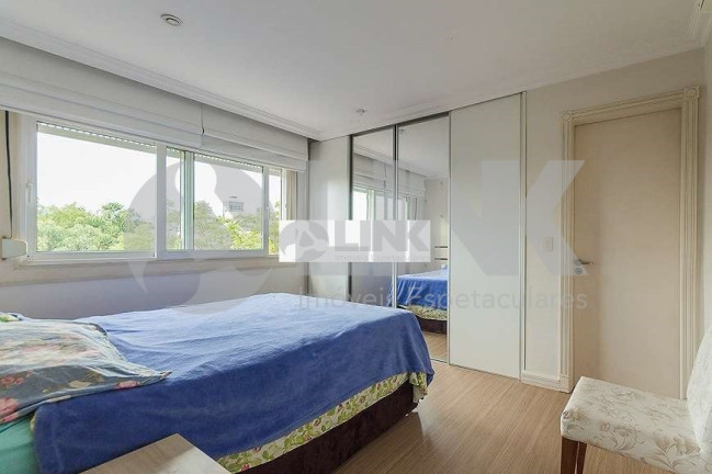 Imagem Imóvel com 3 Quartos à Venda, 250 m² em Mont Serrat - Porto Alegre Imagem Imóvel com 3 Quartos à Venda, 250 m² em Mont Serrat - Porto Alegre