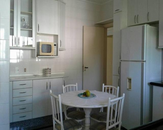 Imagem Apartamento com 3 Quartos à Venda, 220 m² em Pitangueiras - Guarujá