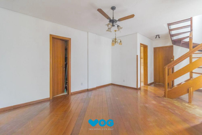 Imagem Imóvel com 3 Quartos à Venda, 225 m² em Petrópolis - Porto Alegre Imagem Imóvel com 3 Quartos à Venda, 225 m² em Petrópolis - Porto Alegre