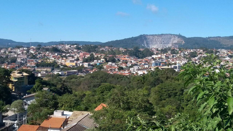 Imagem Casa com 2 Quartos à Venda, 156 m² em Chácara Arantes - Mairiporã Imagem Casa com 2 Quartos à Venda, 156 m² em Chácara Arantes - Mairiporã