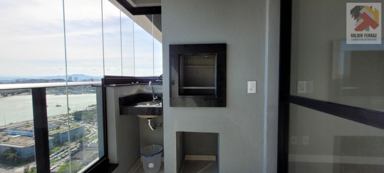 Imagem Apartamento com 2 Quartos à Venda, 71 m² em Centro - Florianópolis