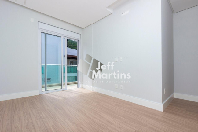 Imagem Apartamento com 3 Quartos à Venda, 190 m² em Bombas - Bombinhas