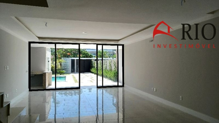 Imagem Casa com 4 Quartos à Venda, 360 m² em Barra Da Tijuca - Rio De Janeiro Imagem Casa com 4 Quartos à Venda, 360 m² em Barra Da Tijuca - Rio De Janeiro