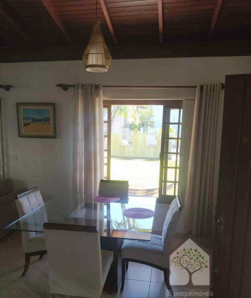 Imagem Casa com 2 Quartos à Venda, 150 m² em Canasvieiras - Florianópolis