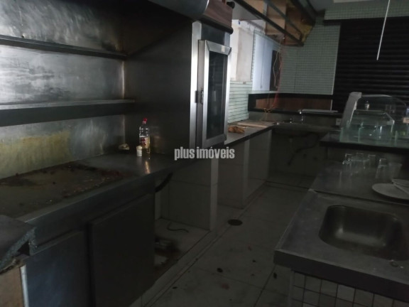 Imagem Casa com 9 Quartos à Venda, 511 m² em Moema - São Paulo Imagem Casa com 9 Quartos à Venda, 511 m² em Moema - São Paulo