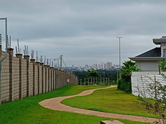 Terreno em Condomínio à Venda, 507 m² em Petrópolis - Várzea Grande