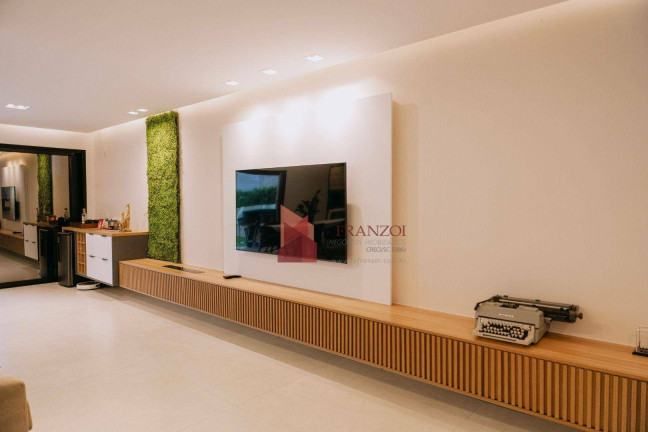 Imagem Casa com 3 Quartos à Venda, 309 m² em Dom Bosco - Itajaí