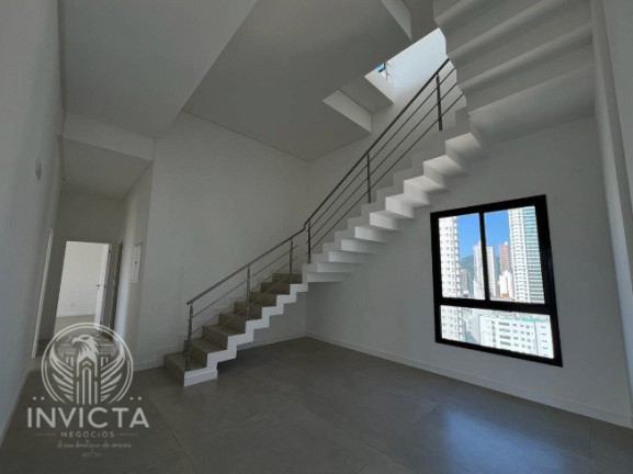 Imagem Cobertura com 4 Quartos à Venda, 264 m² em Centro - Balneário Camboriú