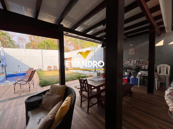 Imagem Casa com 3 Quartos à Venda, 250 m² em Jardim Imperial - Cuiabá