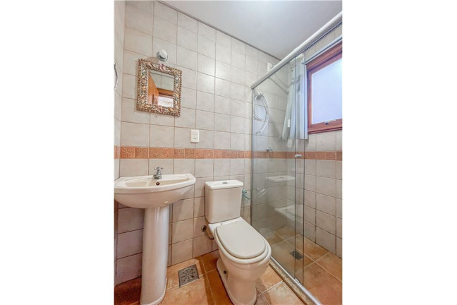 Imagem Casa com 3 Quartos à Venda, em Jardim Itu - Porto Alegre Imagem Casa com 3 Quartos à Venda, em Jardim Itu - Porto Alegre