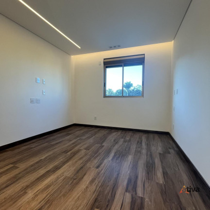 Imagem Apartamento com 3 Quartos à Venda, 144 m²